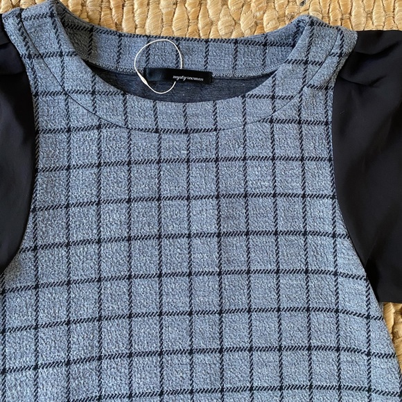 Blouse - Picture 2 of 3